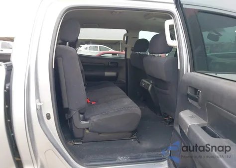 2013 Toyota Tundra Grade 5.7L V8 z USA, uszkodzony, nr VIN 5TFEY5F11DX137716